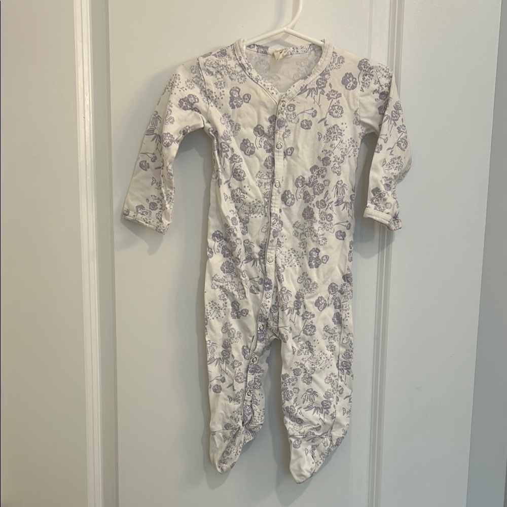 Kate Quinn snap footies 6-9m